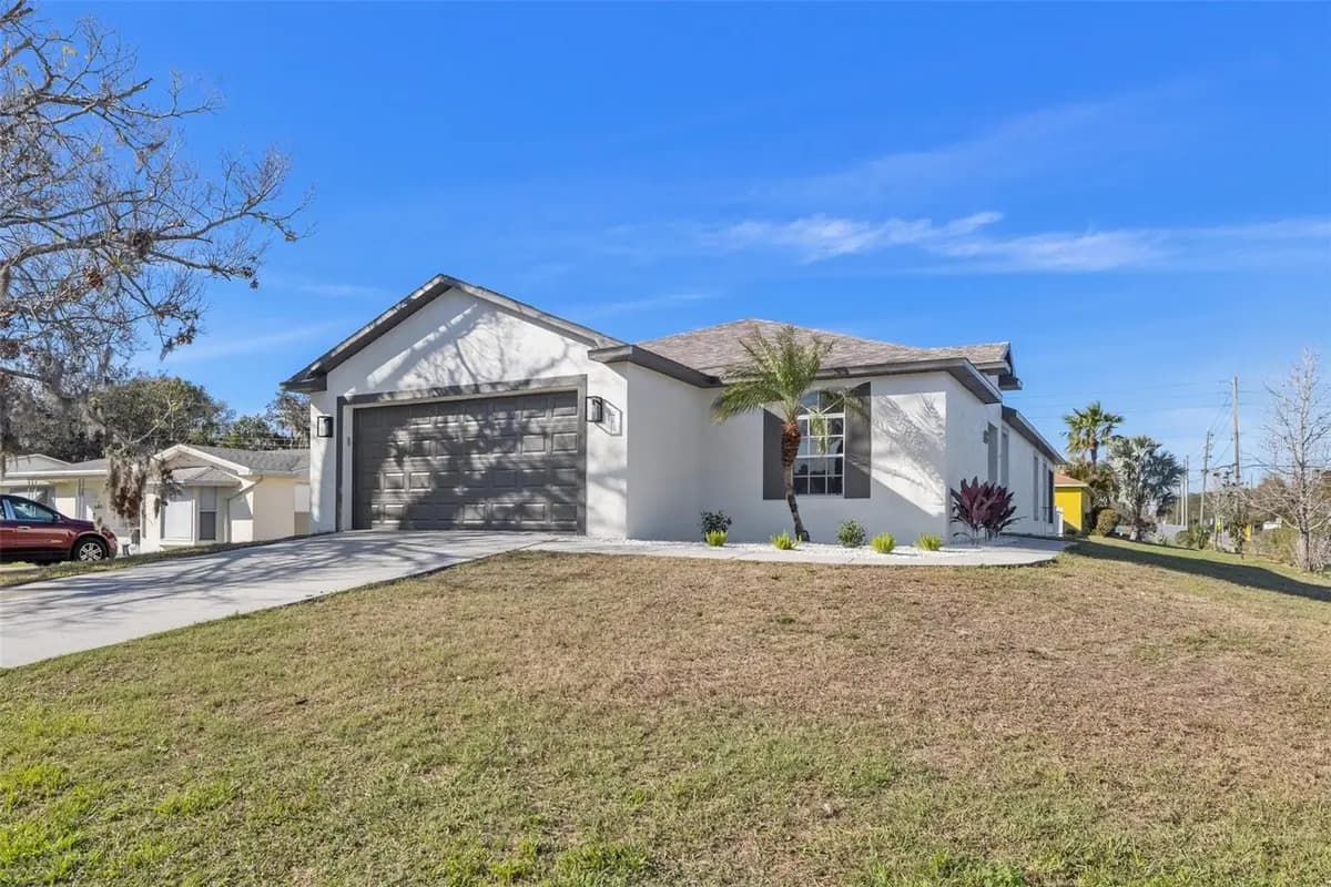 Front exterior of a featured property on Woodland Lane in New Port Richey